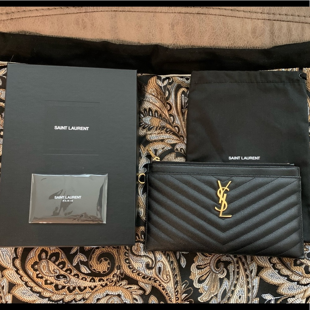 **SOLD** YSL Saint Laurent Wristlet